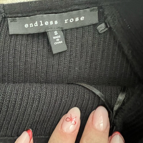 NWOT Endless Rose Cropped sweater size small - Picture 6 of 8